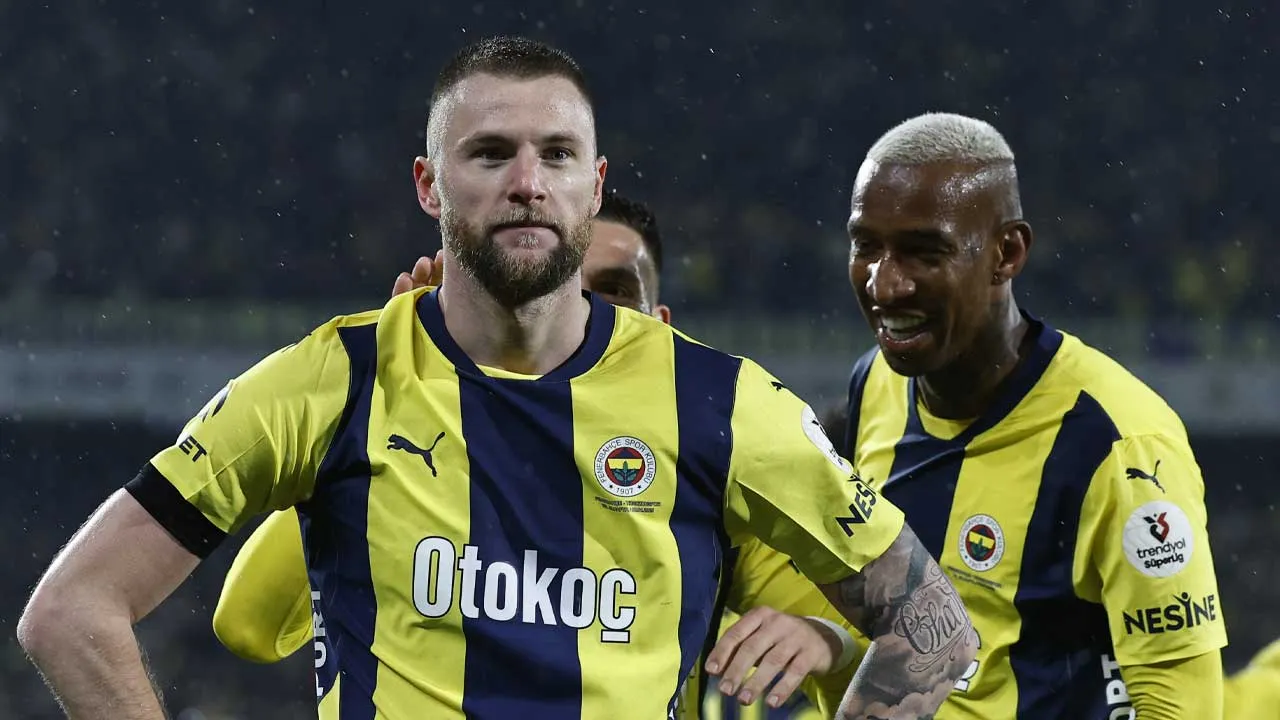 Fenerbahçe, Trabzonspor karşısında geriden geldi! 5 gollü maçta galip geldi