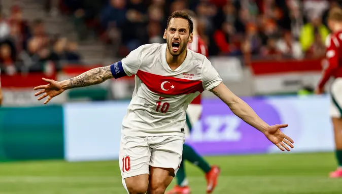 Hakan Çalhanoğlu en çok gol atanlardan oldu