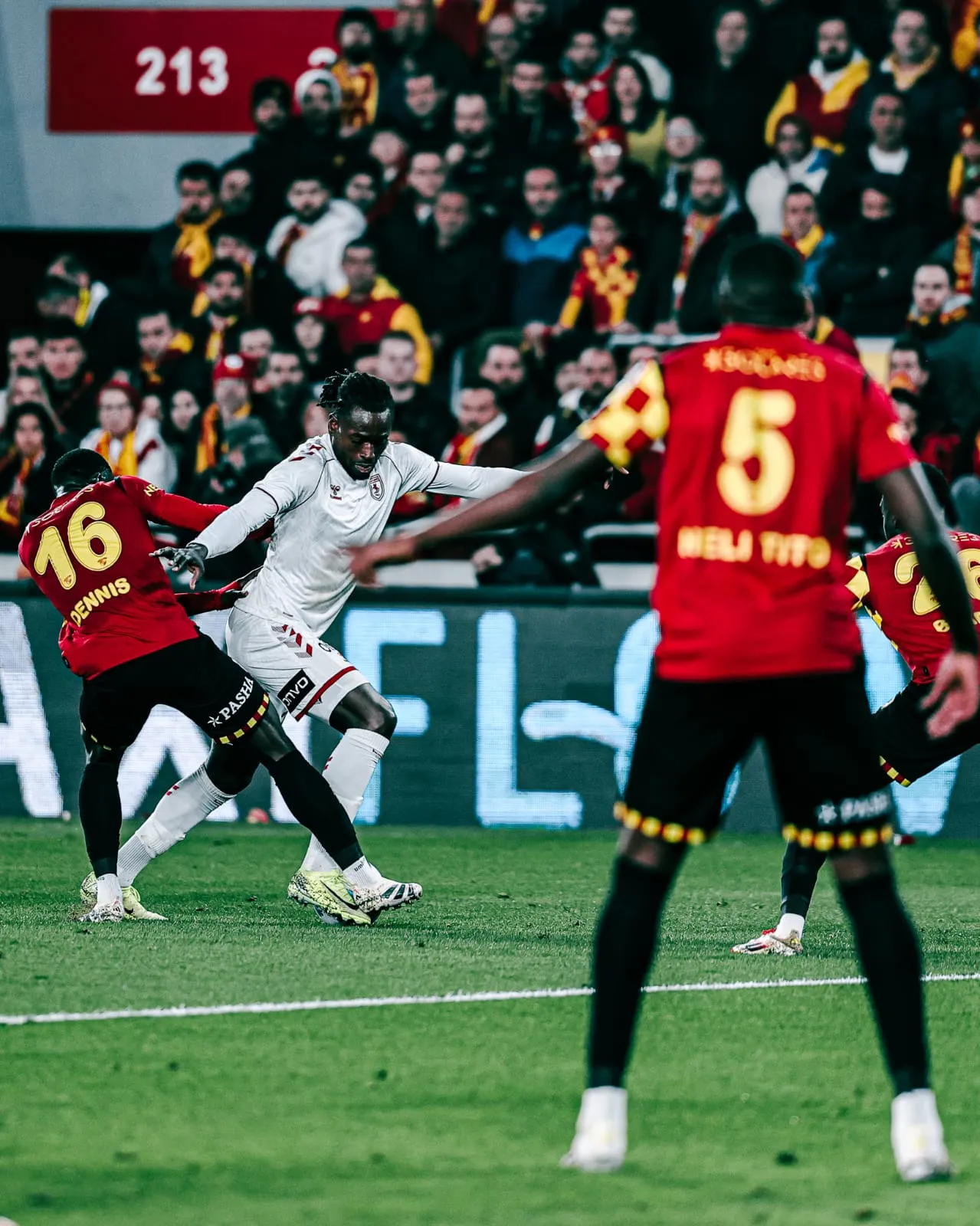 Samsunspor'dan İzmir'de muhteşem geri dönüş