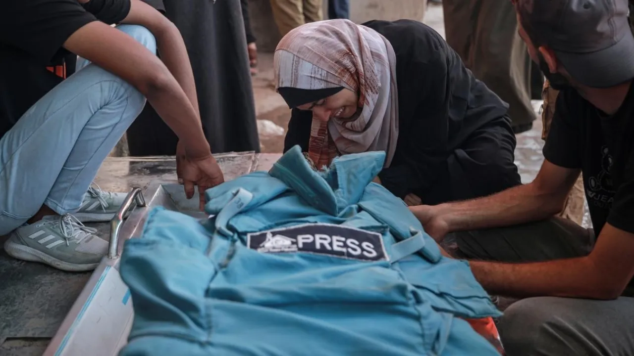 Gazze’de bir gazeteci daha yaşamını yitirdi