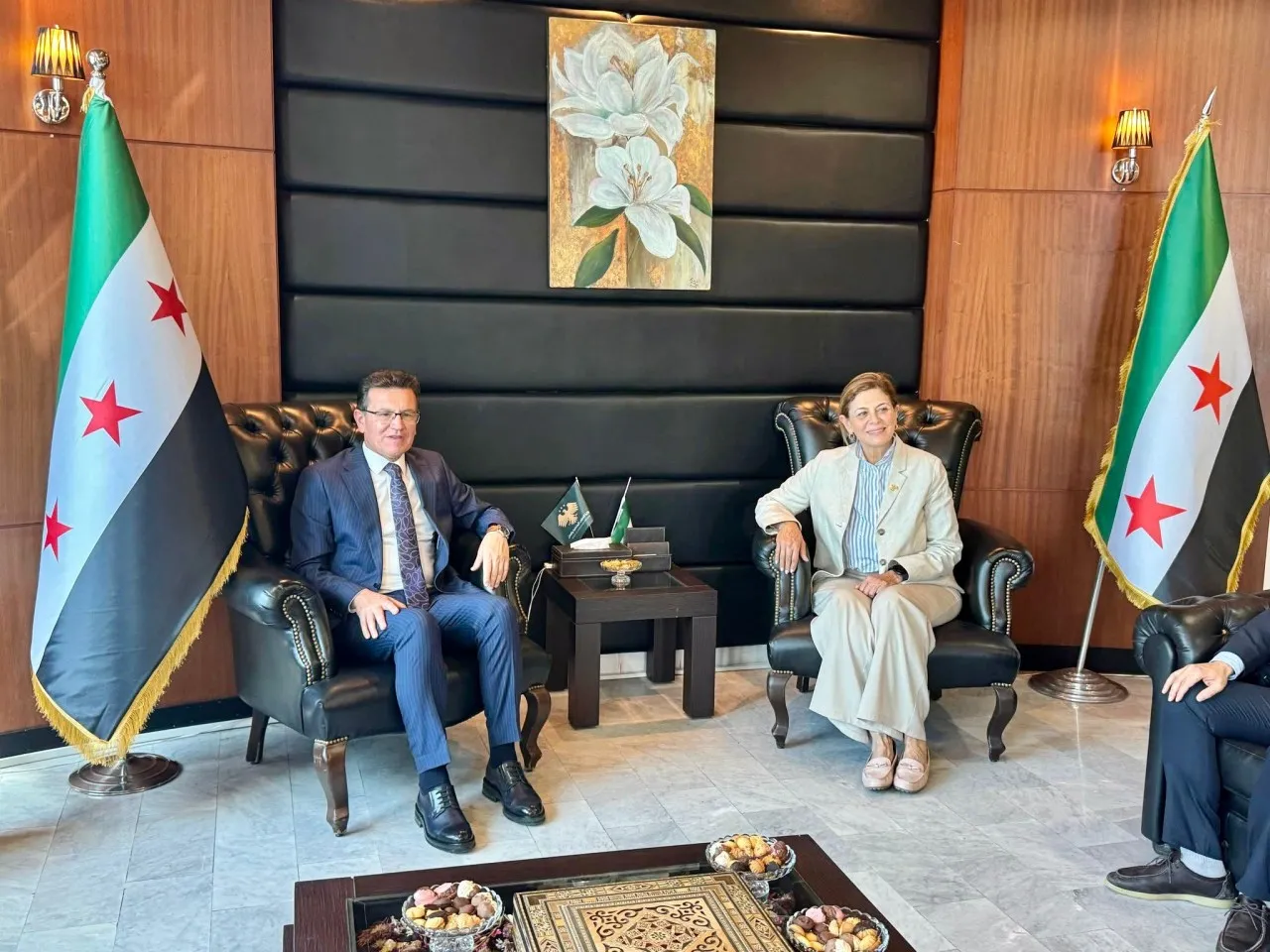 Atay Uslu'dan Şam'da yoğun diplomasi trafiği