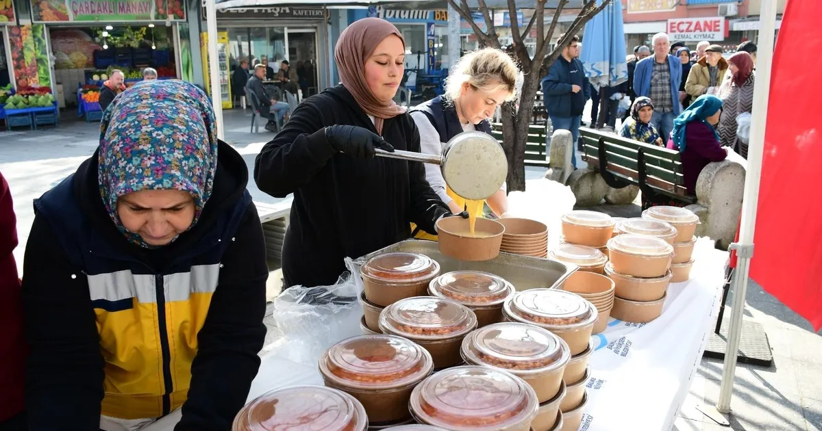 Balıkesir’de iftar sofrası gönülleri ısıttı