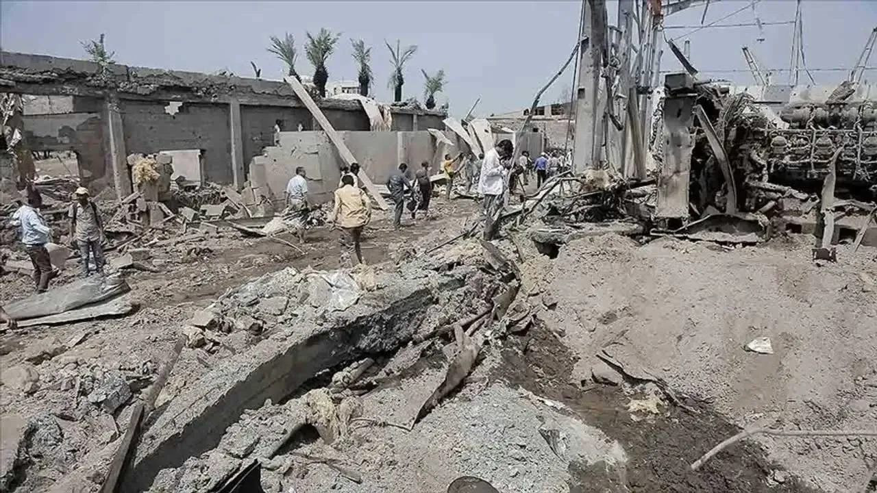 İsrail, Sana Uluslararası Havalimanı’nda yolcu uçağını hedef aldı