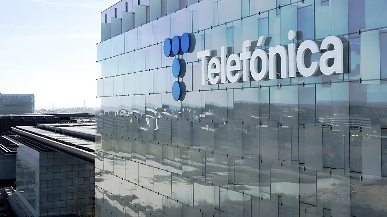 İspanya’da büyük ölçekte iletişim krizi: Telefonica altyapısı çöktü!