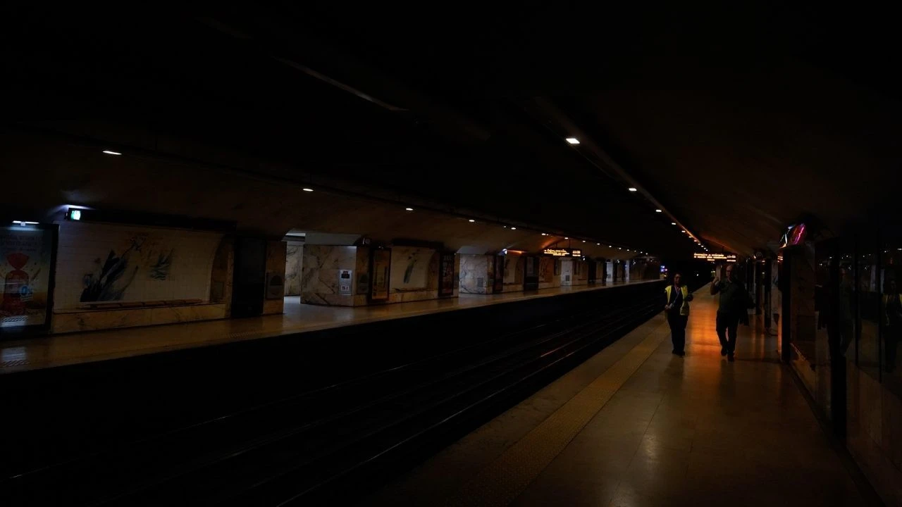 İspanya ve Portekiz’i elektriksiz bırakan kesintinin nedeni hâlâ netlik kazanmadı