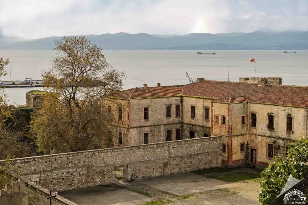 Tarihi Sinop Cezaevi 72 günde 100 bini aşkın ziyaretçi ağırladı