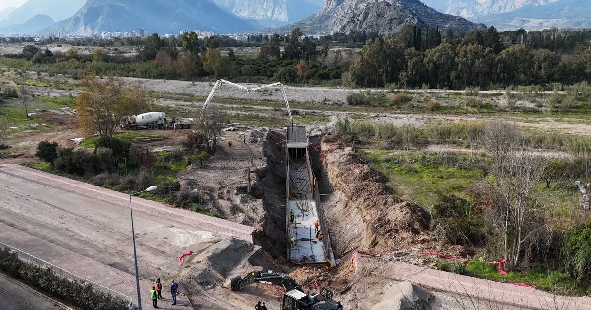 Antalya’da yağmursuyu altyapısı güçleniyor