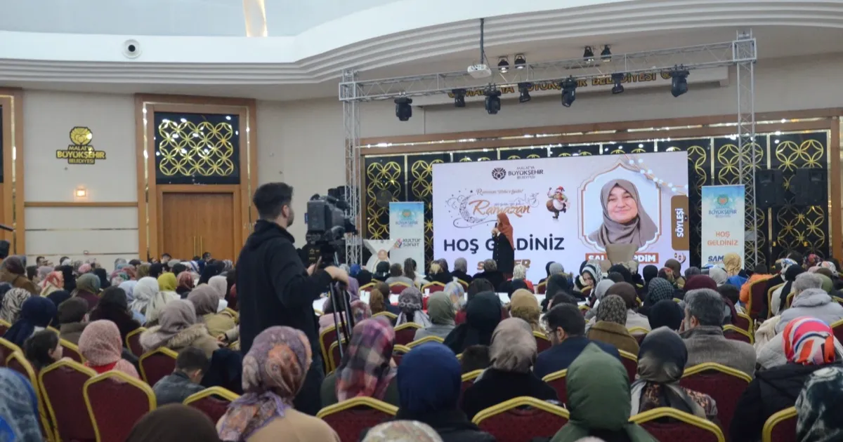 Yazar Saliha Erdim Malatyalılarla buluştu