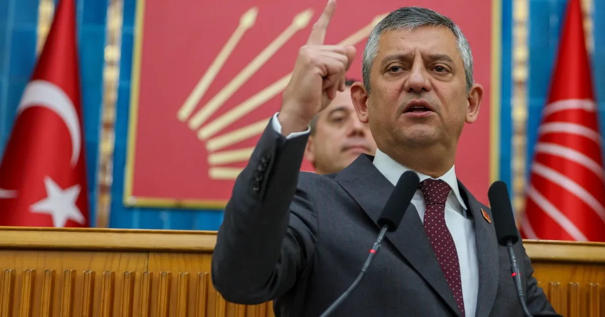 Özgür Özel: İç cepheyi bozan biz değiliz!... Bakan Gürlek'e beyan çağrısı