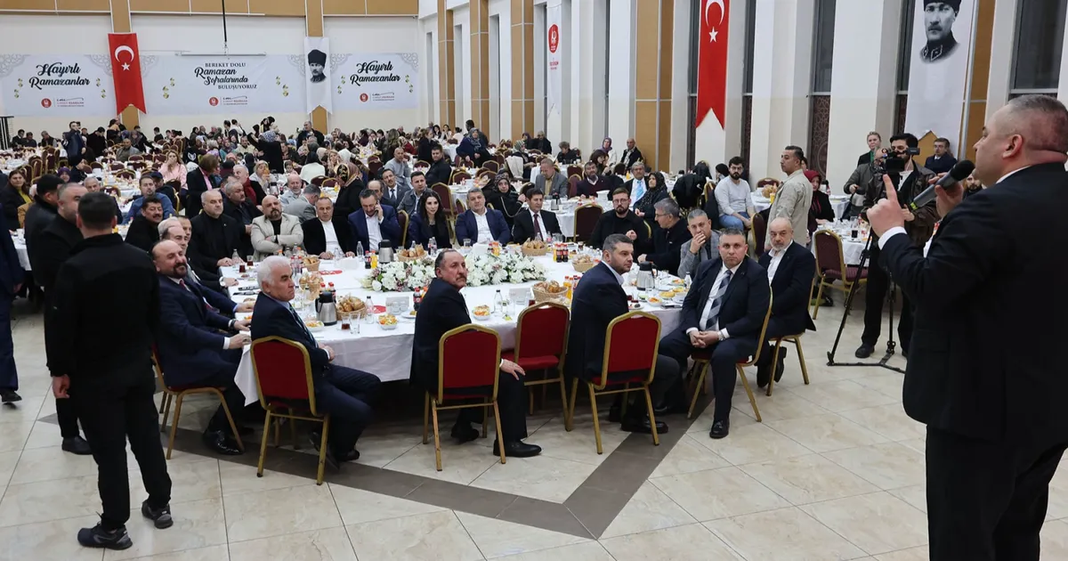 Başkan Özarslan, Başkent’in ilçeleriyle iftar sofrasında buluştu