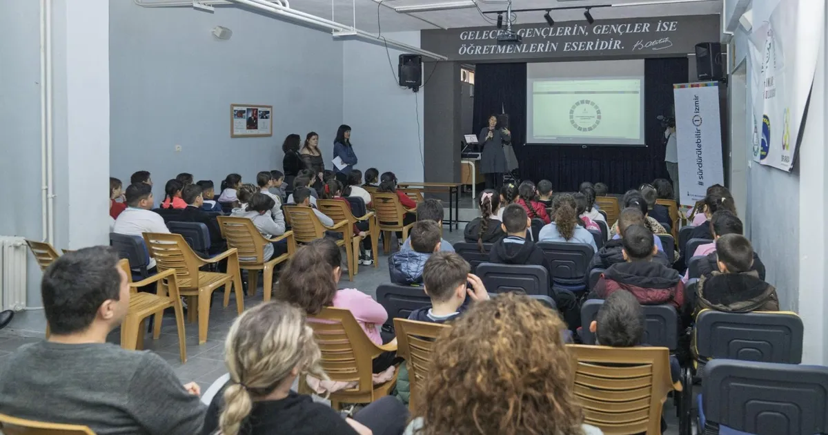 İzmir’de çocuklar iklim için harekete geçti