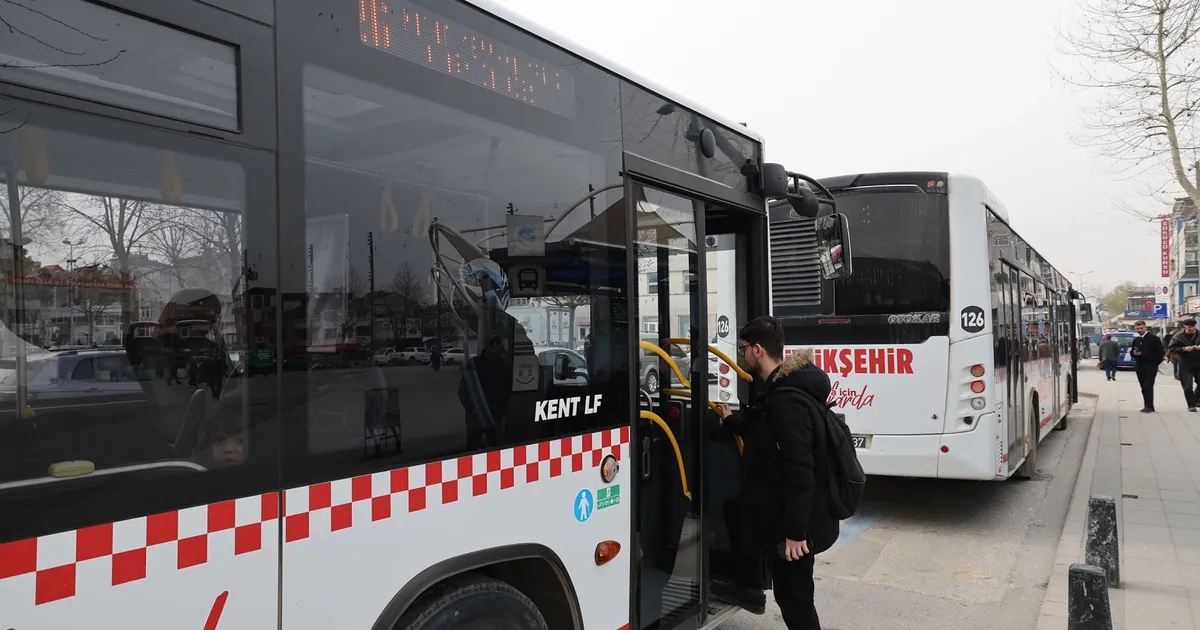 Sakarya'da 26 numaralı hatta öğrenci ayarı
