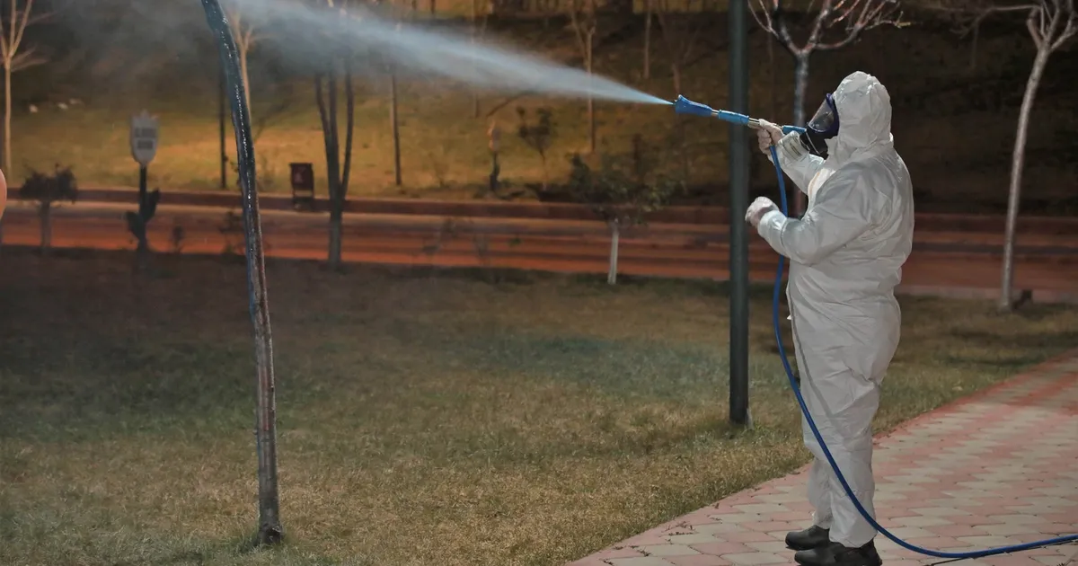 Keçiören’de sinekle mücadele ve bitki koruma çalışmaları sürüyor