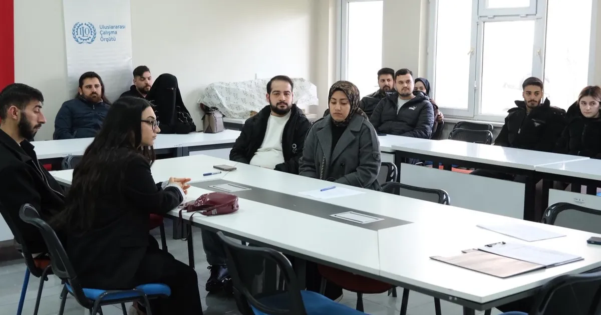 Bursa Yıldırım'da genç çiftlere 'aile' eğitimi