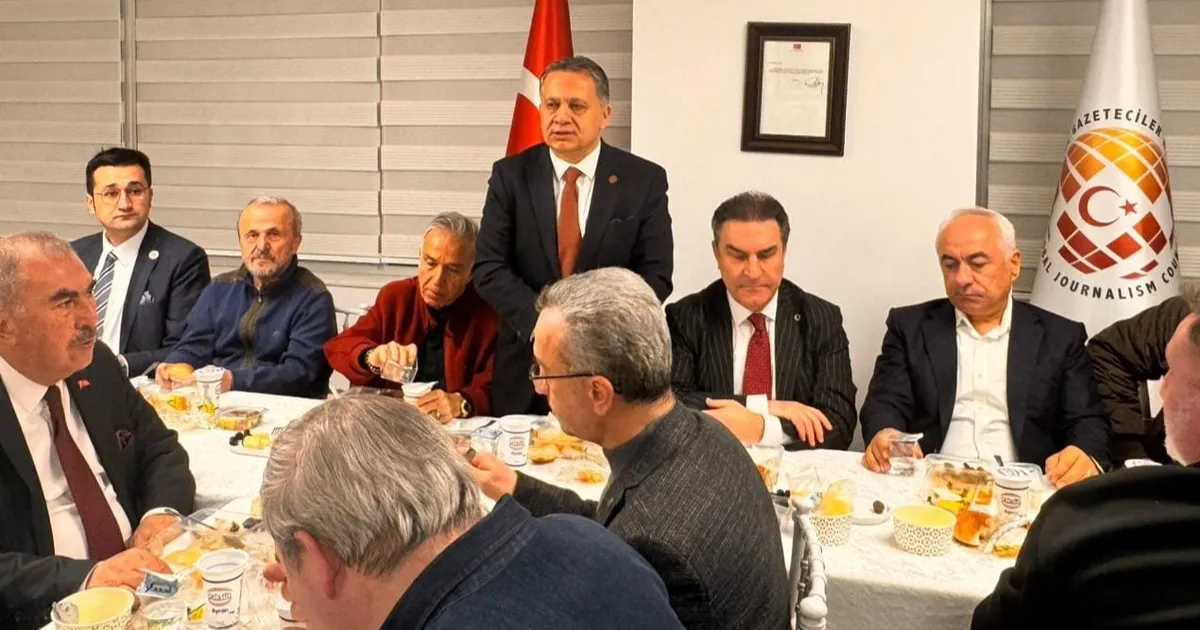 KGK iftarında gündem savaş