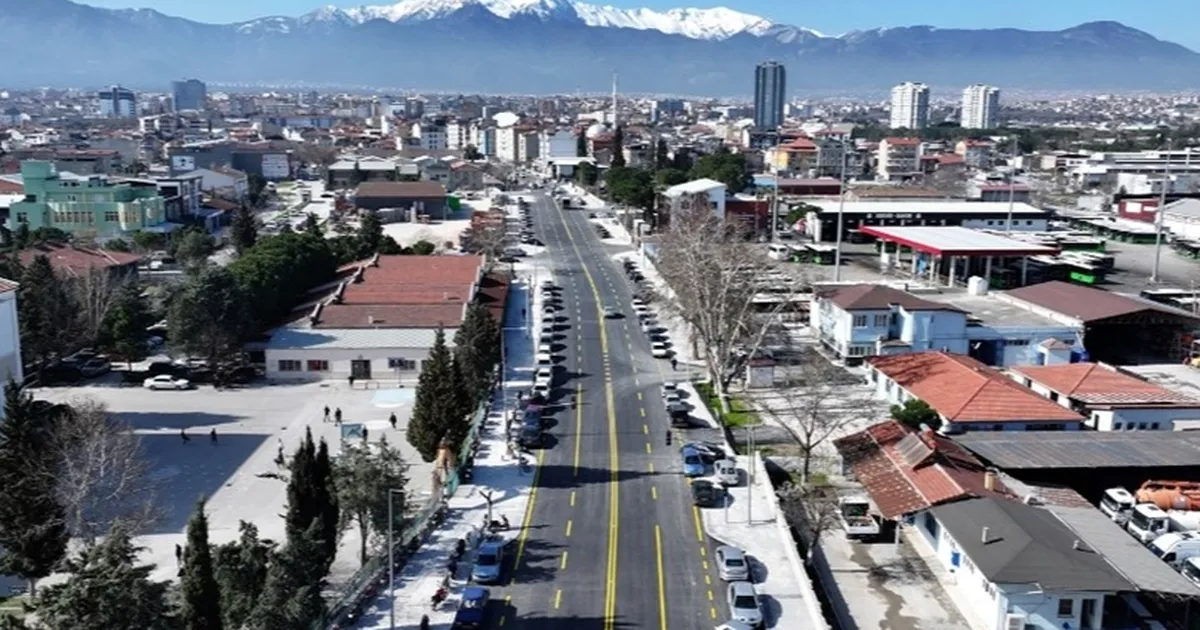 Denizli’de Çal Caddesi yenilendi, ulaşıma açıldı
