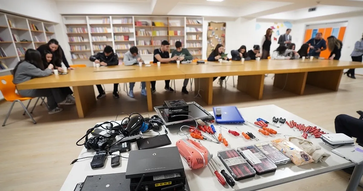 İstanbul Beylikdüzü’nde öğrencilere elektronik atık eğitimi