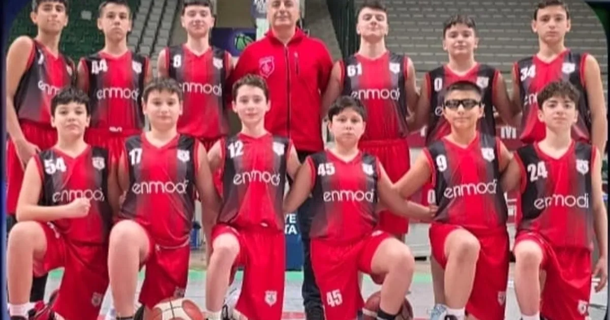 Gemlikspor Küçük Erkekler namağlup çeyrek finalde