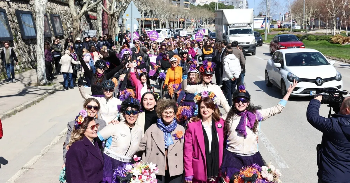 Bursa Nilüfer’de kadınlar tek ses oldu! “Eşitlik ses ister biz buradayız”