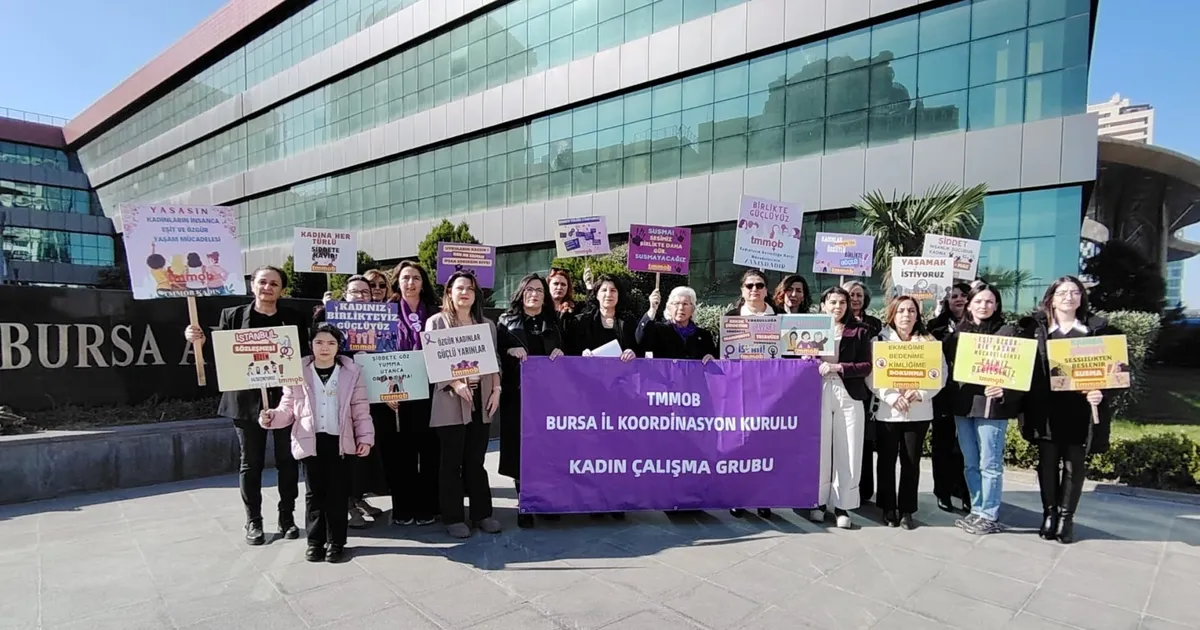 Bursa'da BAOB Özgürlük Meydanı'nda 8 Mart