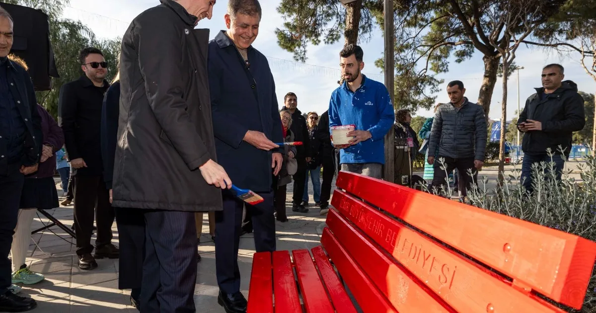 İzmir’den şiddete karşı güçlü mesaj