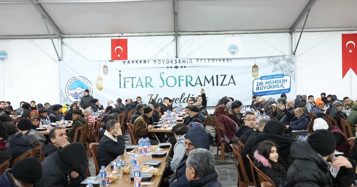 Kayseri Büyükşehir'den 30 bin kişiye iftar - Gündem Haberleri