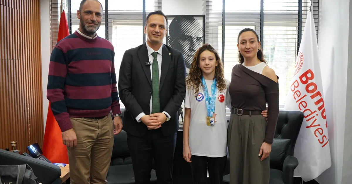 Bornovalı şampiyonlardan Başkan Eşki'ye gurur ziyareti - Gündem Haberleri