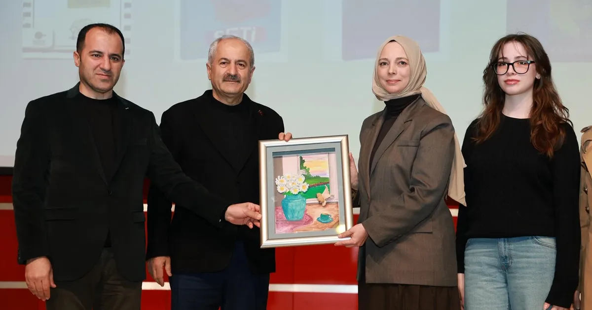 Kocaeli Gebze Okur Buluşmaları’nda Özgü Güler söyleşisi - Gündem Haberleri