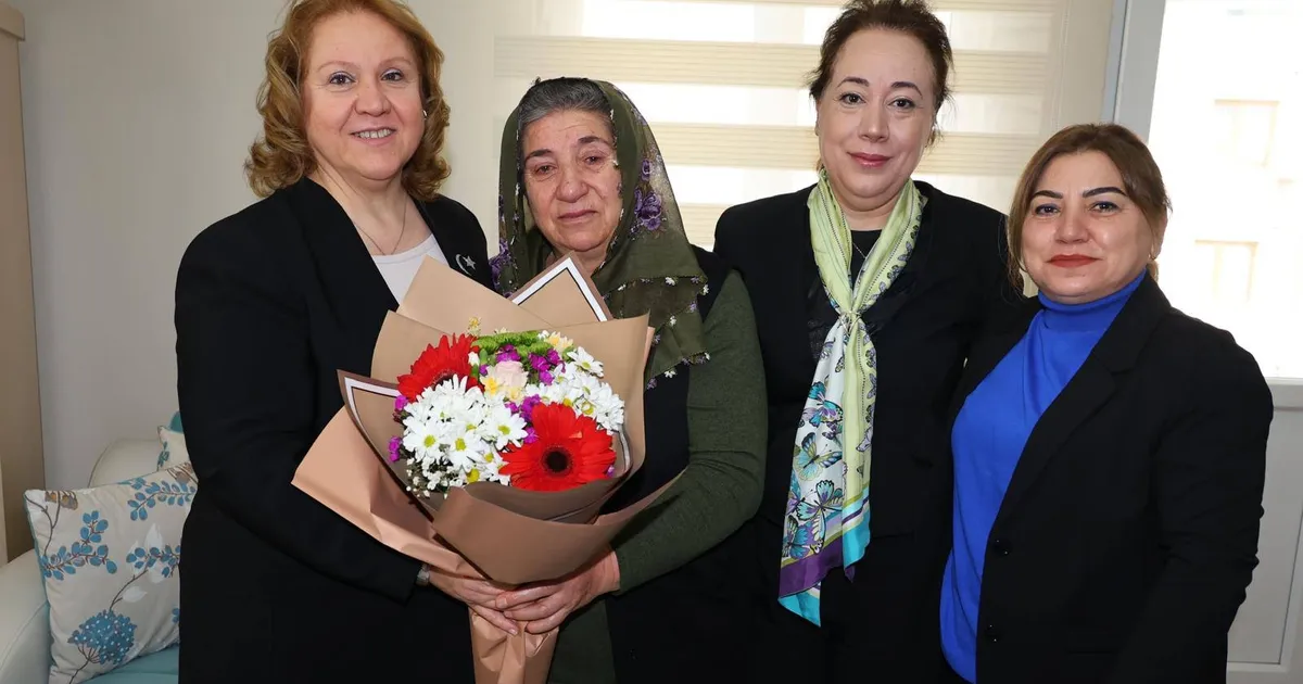 Artvin'de Vali Ergün’den şehit annesine ziyaret - Gündem Haberleri