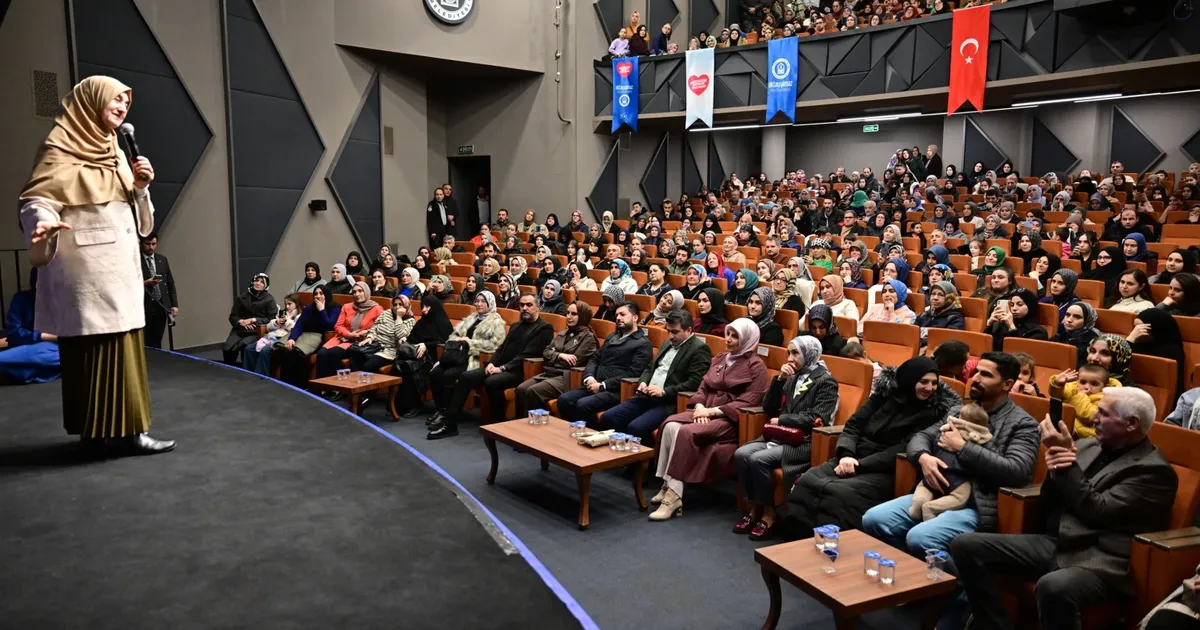 Uzman aile danışmanı Saliha Erdim, Yıldırımlılarla buluştu - Gündem Haberleri