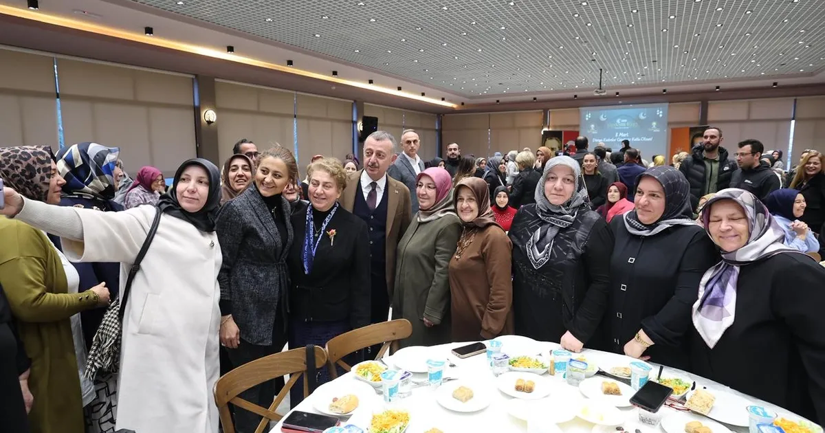 AK Partili kadınlardan “Kardeşlik İftarı” - Gündem Haberleri