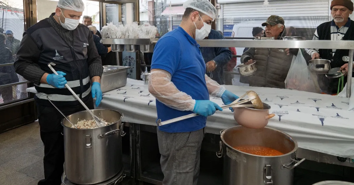İzmir’de dayanışma seferberliği! Büyükşehir milyonlara ulaştı