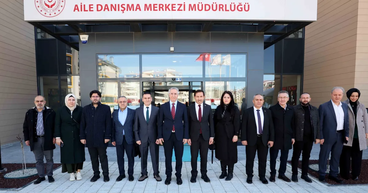 AK Parti MKYK Üyesi Mücahit Yanılmaz Karatay’da ziyaretlerde bulundu
