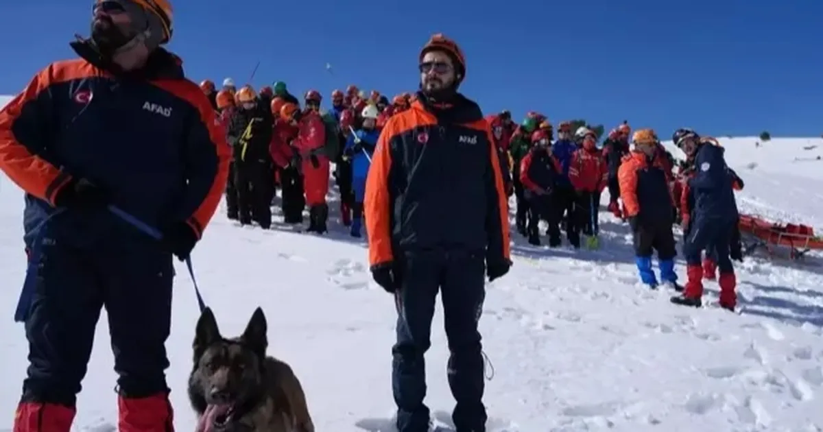 Bursa’da AFAD liderliğinde çığ arama ve kurtarma tatbikatı