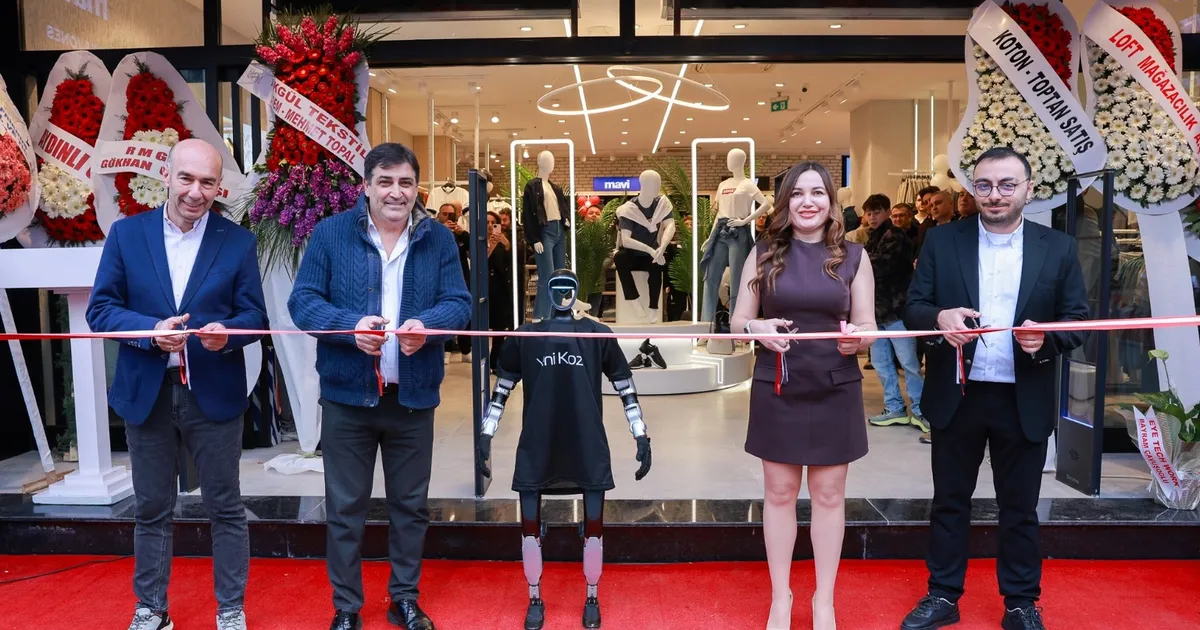İzmit’in en büyük katlı mağazası 'Yeni Koza' açıldı