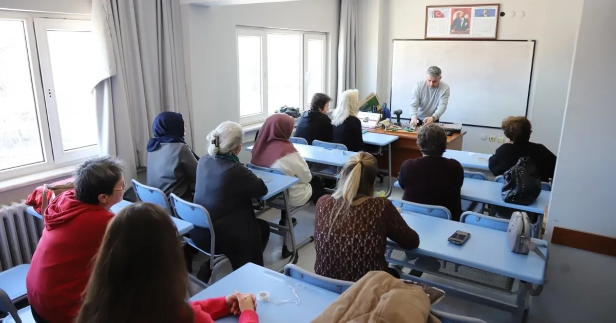 Eskişehir’de kadınlara evde tamir kursu tamamlandı
