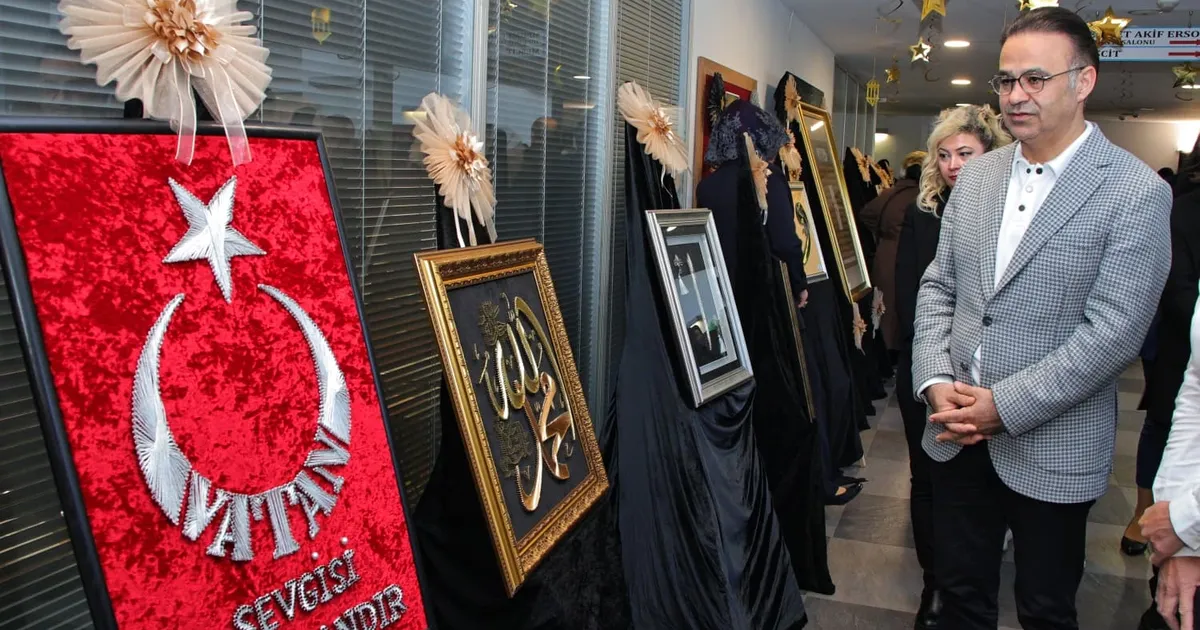 İzmir’de “Sanatın Diliyle Değerlerimiz” sergisi açıldı