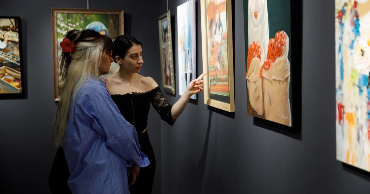 Bursa'da kadınların ışığı tuvalde hayat buldu