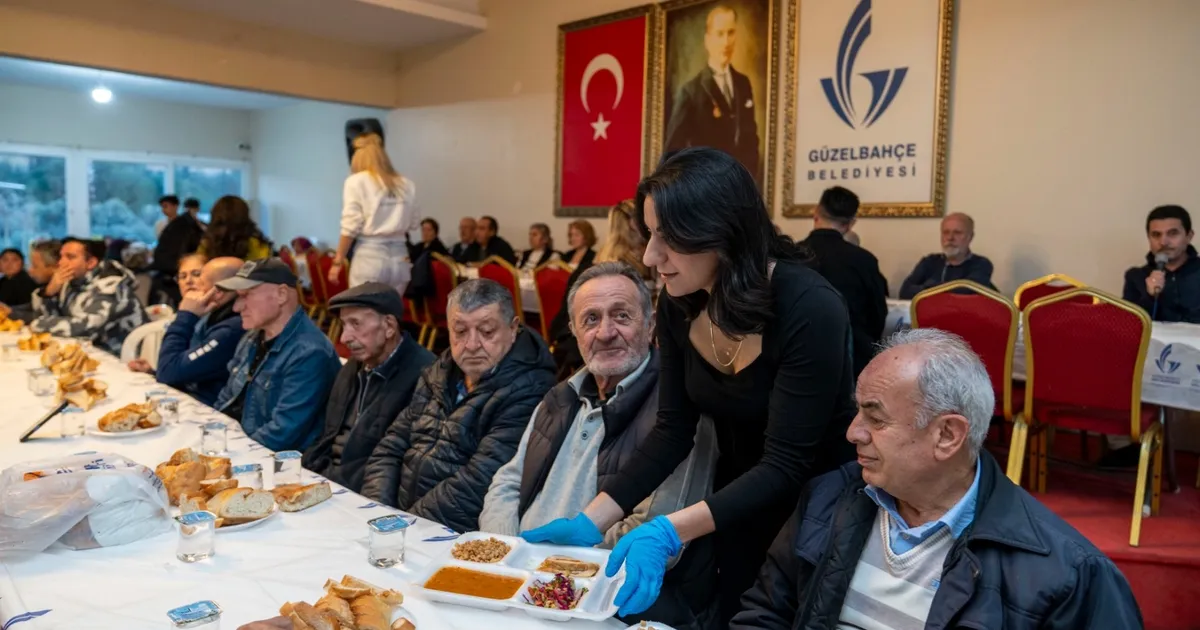 İzmir Güzelbahçe’de şehit ve gazi aileleri iftar sofrasında buluştu - Gündem Haberleri