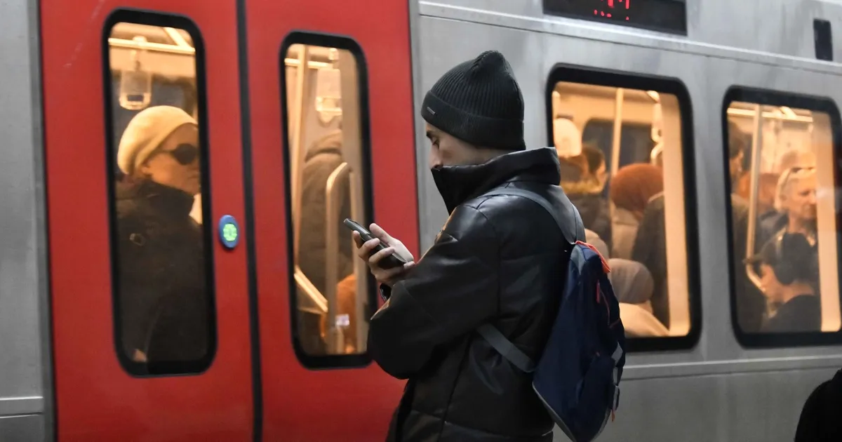 Ankaralılar metroda kesintisiz iletişimle yol alıyor