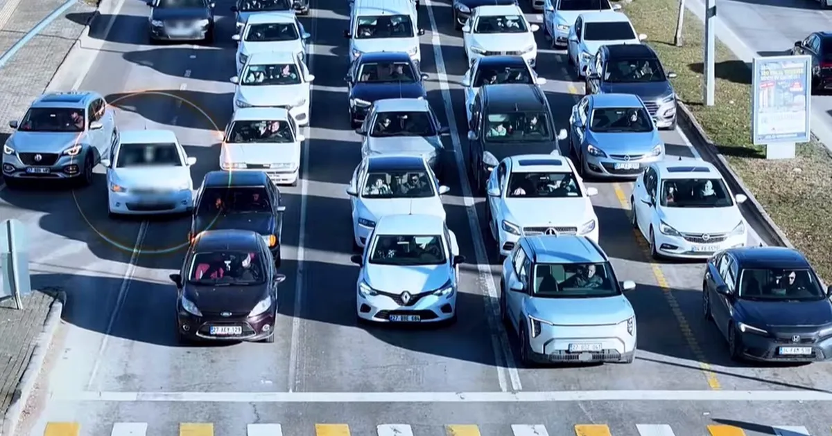 Gaziantep’te 10 günde 389 sürücüye hatalı şerit cezası