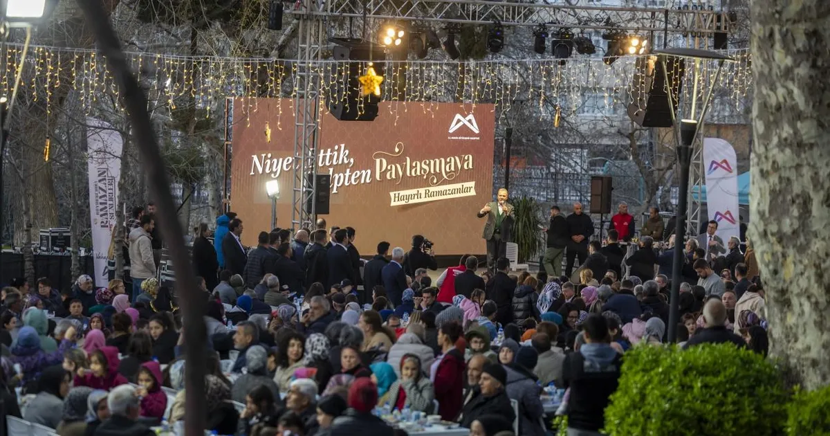 Mersin Mut’ta iftar sofrasında halk bir araya geldi - Gündem Haberleri