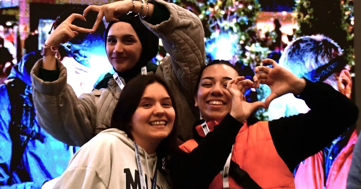Balıkesir’de 'Avlu Gece Oryantiringi' renkli görüntülere sahne oldu