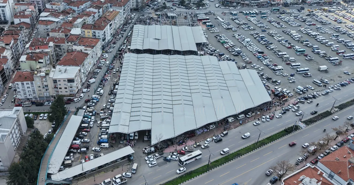 Manisa'da Perşembe Pazarı’nda altyapı sorunu çözüme kavuştu - Gündem Haberleri