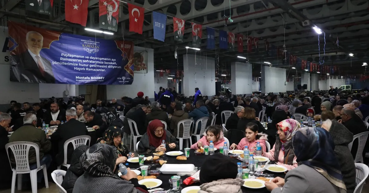 Bursa'da Gemlikliler Büyükşehir'in dayanışma sofrasında