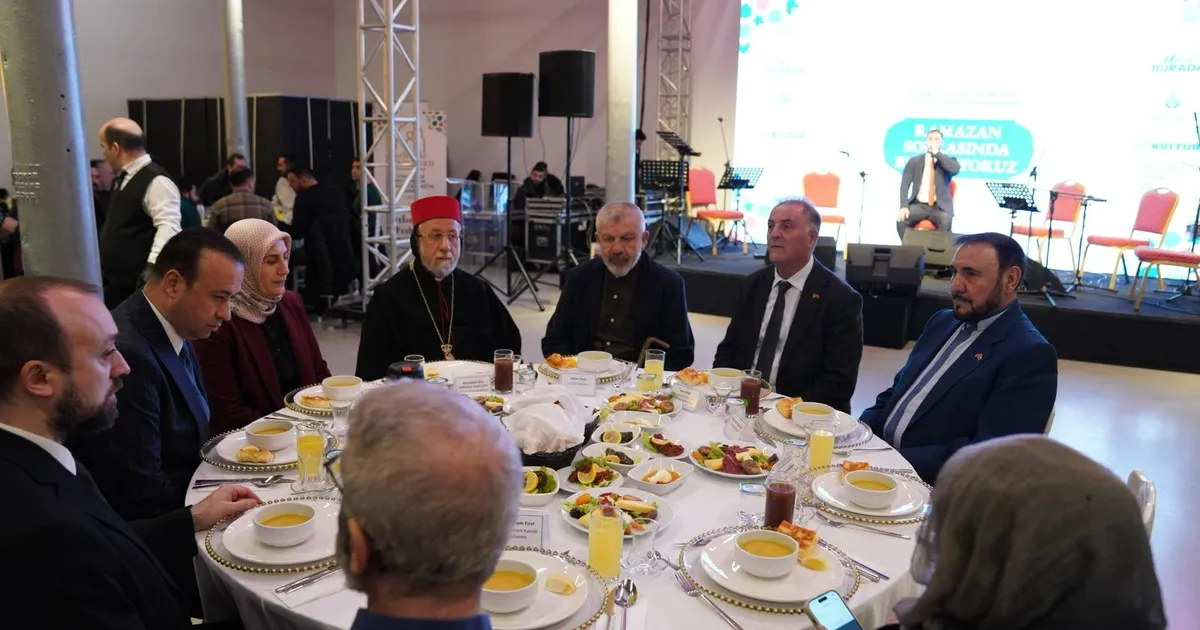 İstanbul'da Medeniyet Sofrası kuruldu