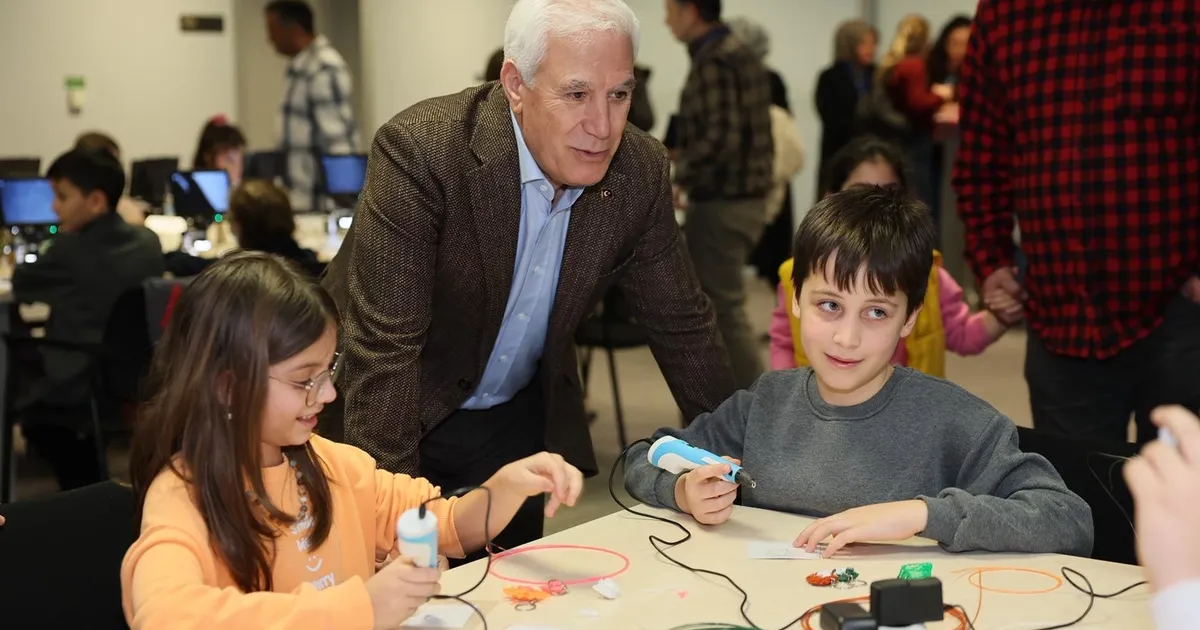 Bursa'da gençler bilimle buluştu