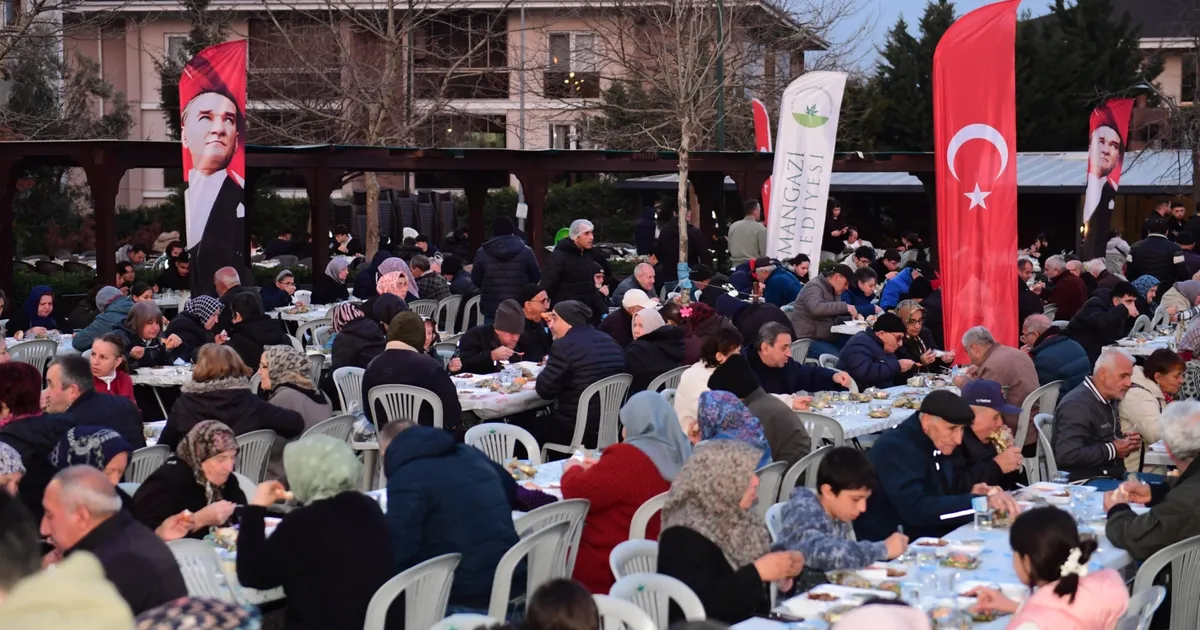 Bursa Osmangazi’de Gönül Sofraları Yenibağlar’da kuruldu