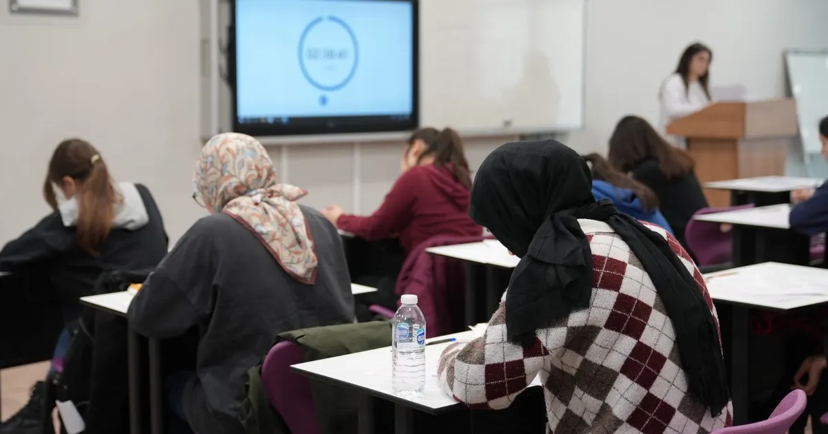 İBB Deneme Kulübü'nden sınav heyecanı - Eğitim Haberleri