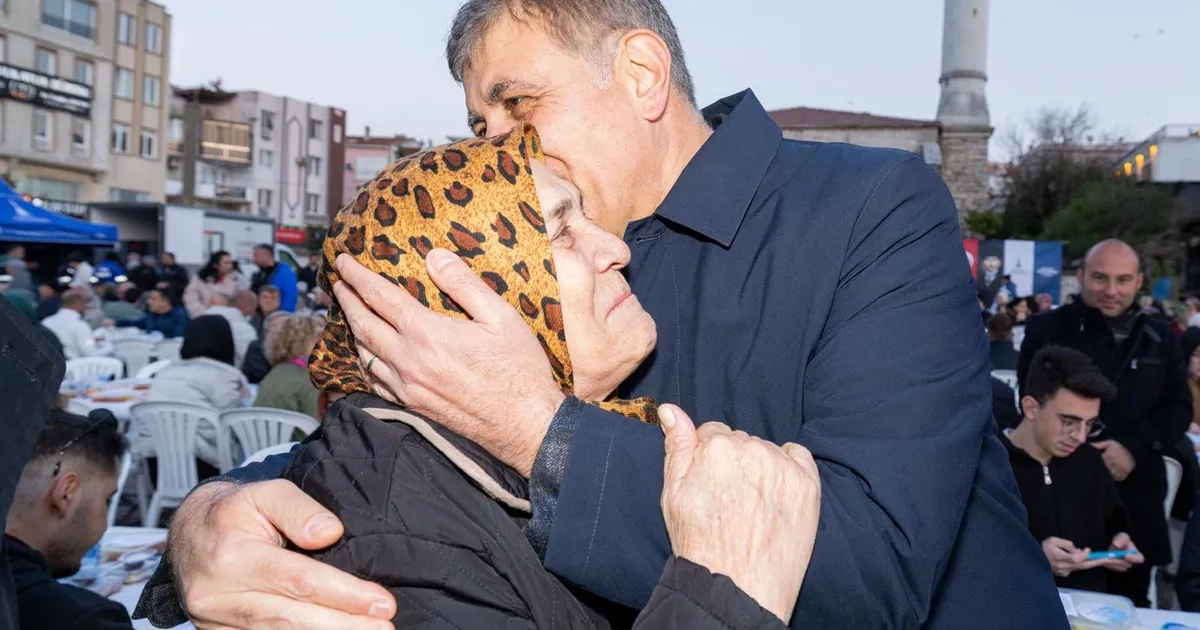 Başkan Tugay İzmir Aliağa’da yurttaşlarla buluştu